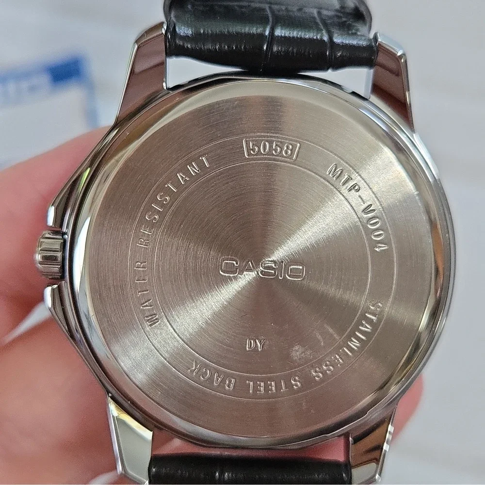 Casio men 42mm